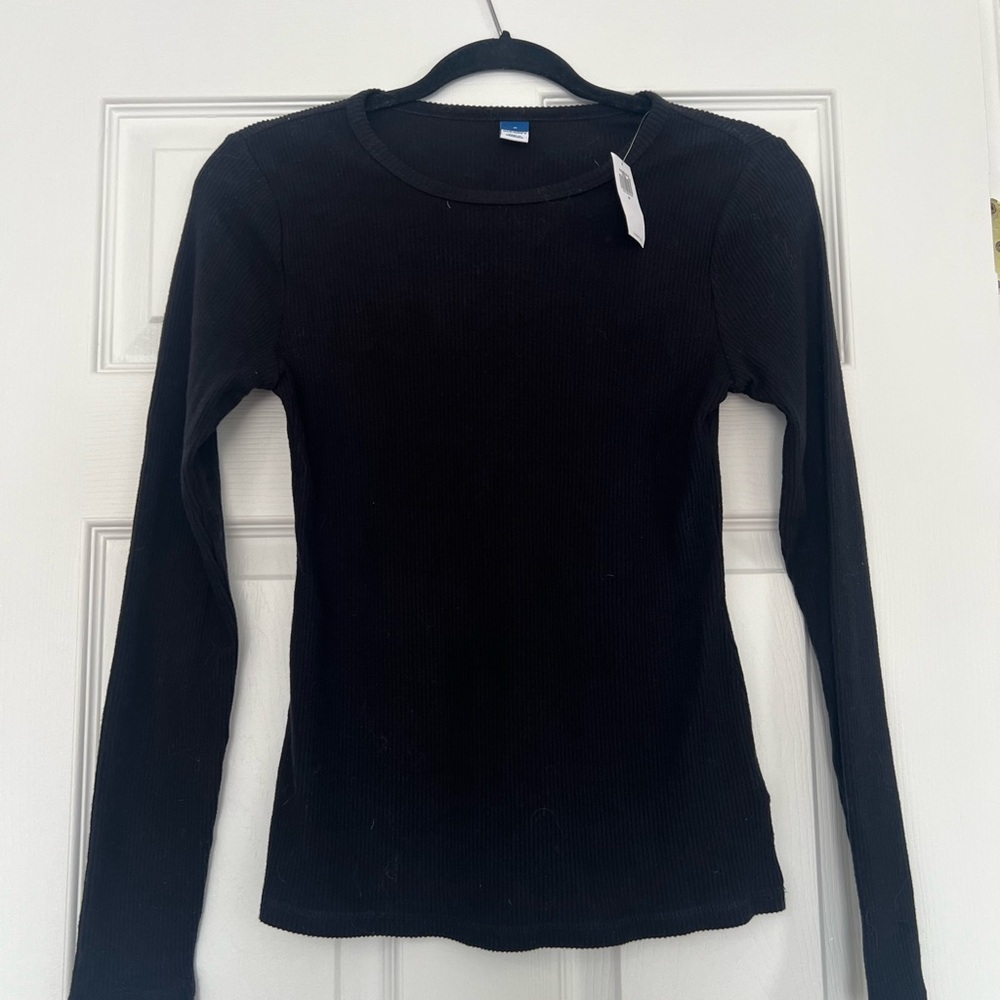 Black Long-Sleeve Ribbed Crewneck Top BNWT